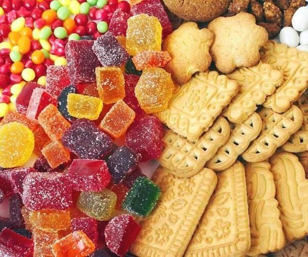 Khi tặng quà Tết cho người tiểu đường, tránh lựa chọn bánh kẹo, mứt và nước ngọt