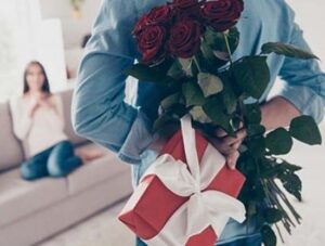 qua tang vo 43b4da9309434ecbba3fbbd8c85659dc grande 4 Quà tết 2024